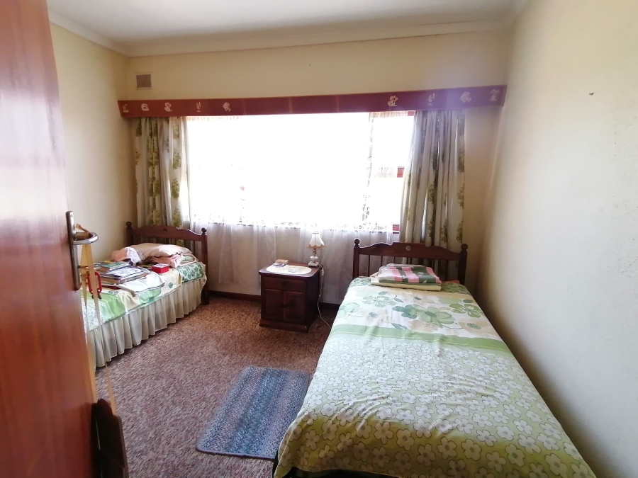 4 Bedroom Property for Sale in Stellenberg Western Cape